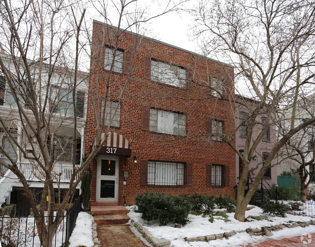 Foto del edificio - 317 11th St NE