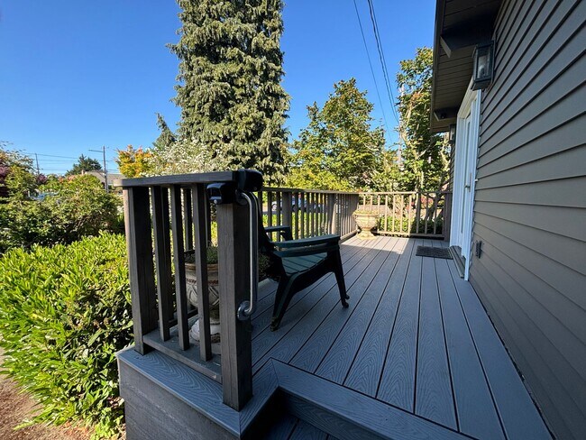 Building Photo - Welcome Home - Stunning Water/MNT Views!!!