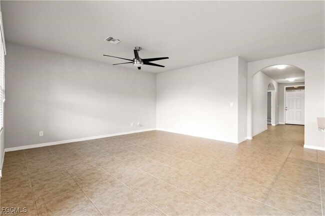 Building Photo - 15268 Yellow Wood Dr