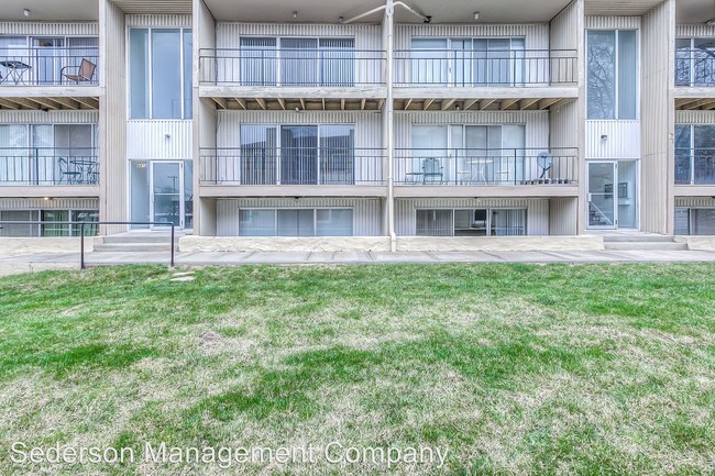 Building Photo - 4414 Jarboe St