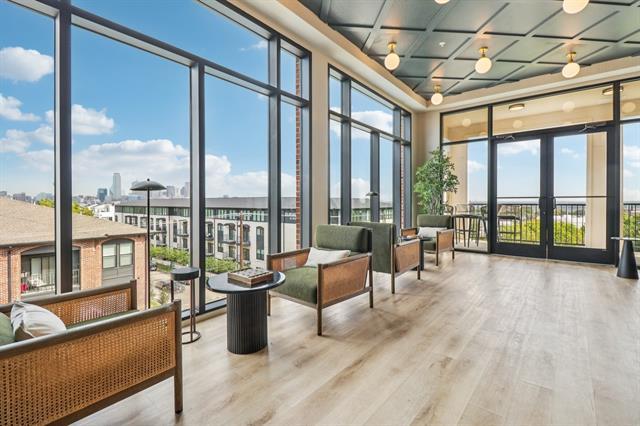 Foto del edificio - 405 N Ewing Ave