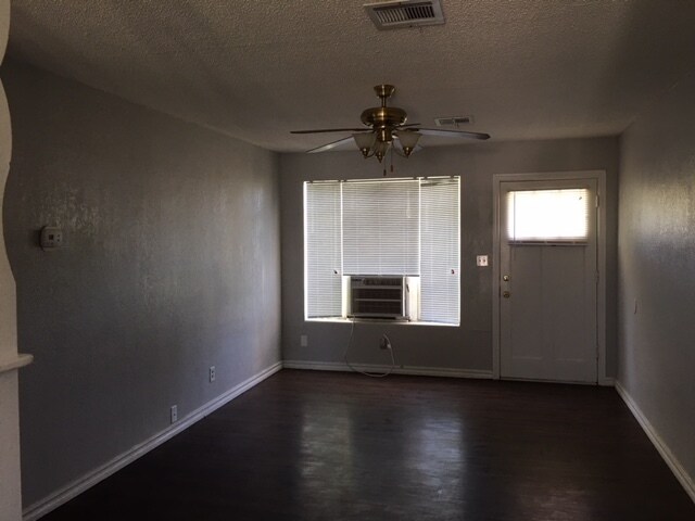 Building Photo - 1322 W Rupe Ave