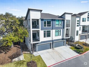 Building Photo - 2050 Lohmans Spur Rd