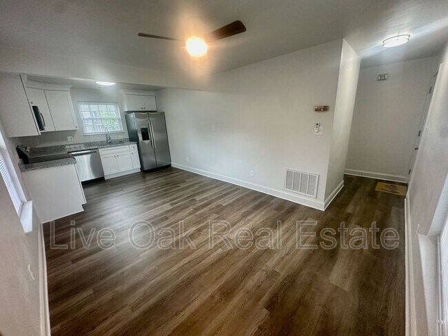 Foto del edificio - 1606 Parks Ave