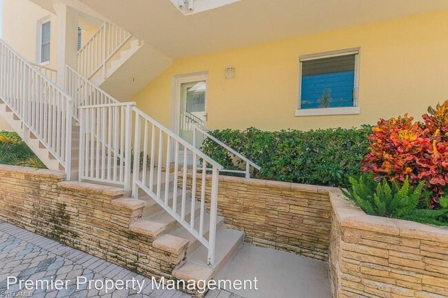 Building Photo - 2082 Gulf Shore Blvd N