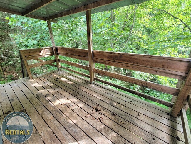 Foto del edificio - 4bd Upper Unit In Duplex Right Off New Market And Close To ASU