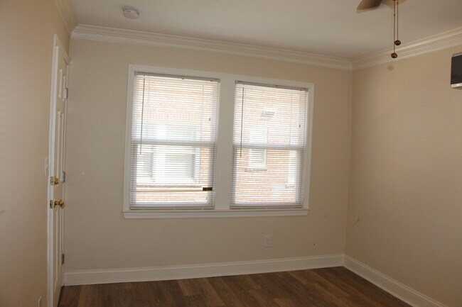 Building Photo - 708 N Monroe St