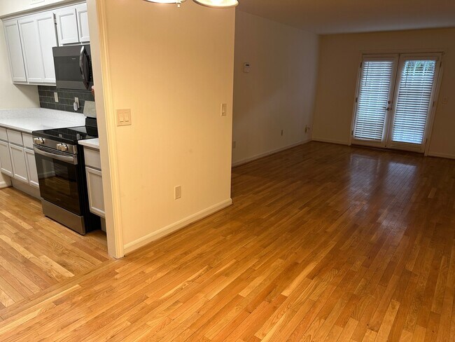 Building Photo - 2118 Acklen Ave