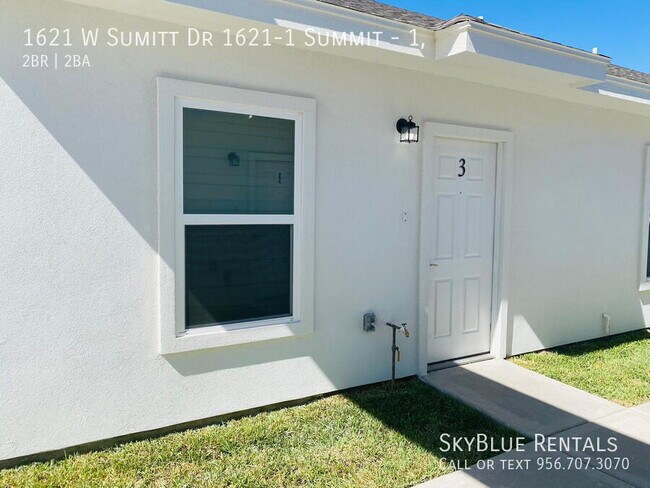 Building Photo - 1621 W Sumitt Dr
