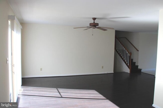 Foto del edificio - 8638 Chester Ct