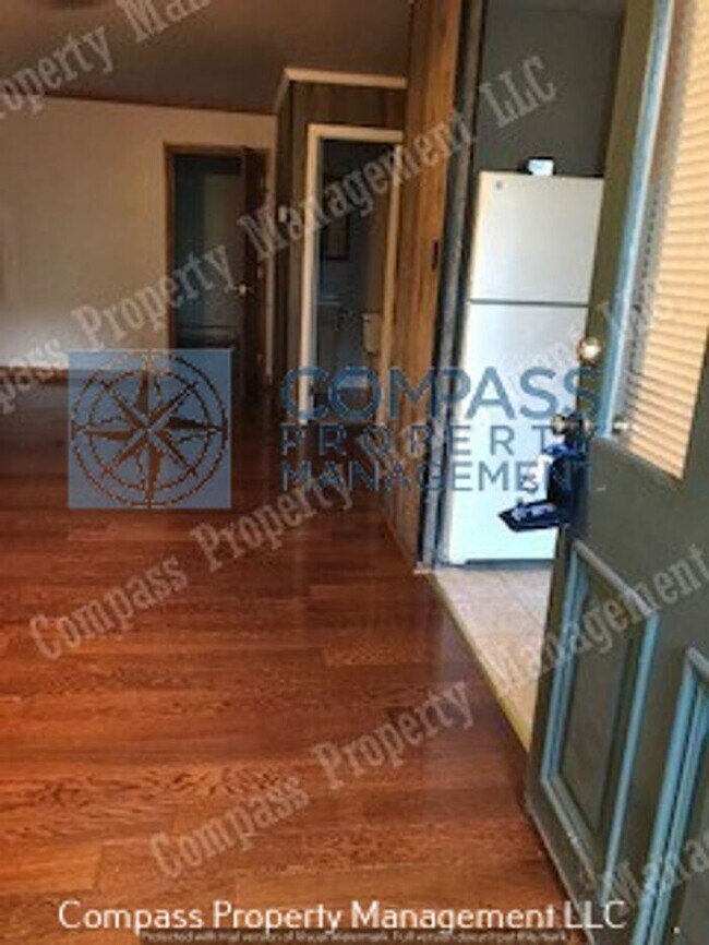 Foto del edificio - $995 - 1 Bed, 1 Bath, Basement Apartment -...