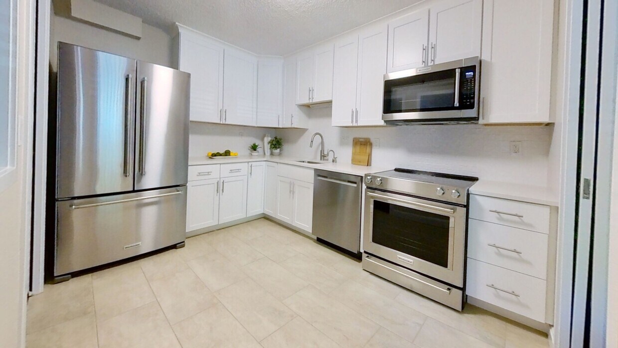 Primary Photo - 1503 Beacon St