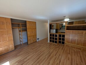 Building Photo - 425 Orange St