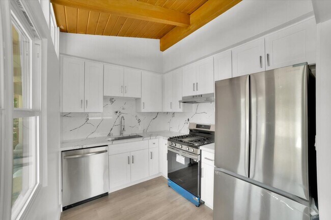 Building Photo - 300 E Glenarm St