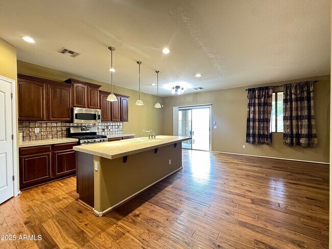 Foto del edificio - 3616 N 308th Ln