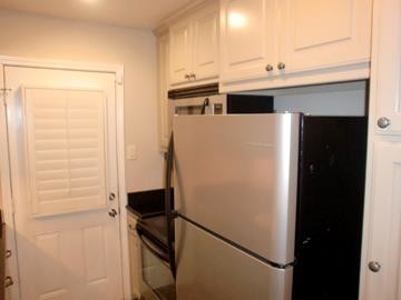 Foto del edificio - 4211 Newton Ave