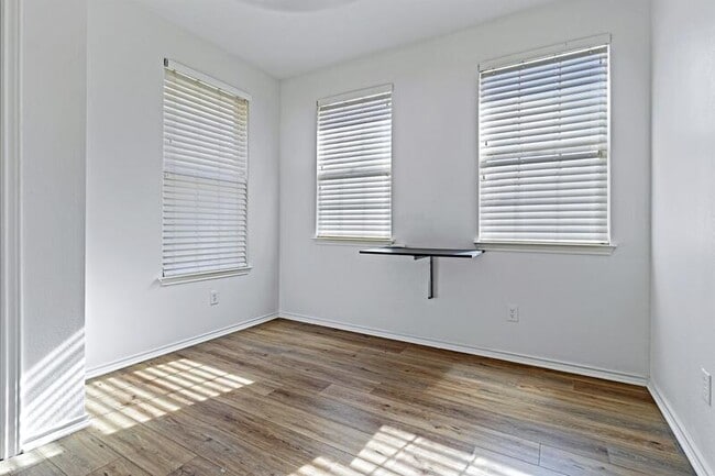 Building Photo - 1114 Cedar Elm Ln