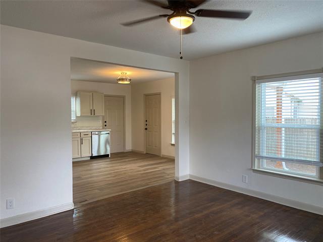 Building Photo - 829 Springbrook Dr