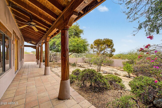 Building Photo - 9202 E Rimrock Dr
