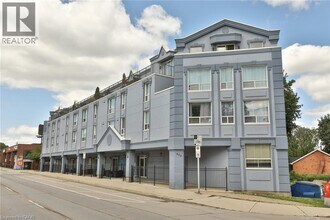 Building Photo - 400 York Blvd