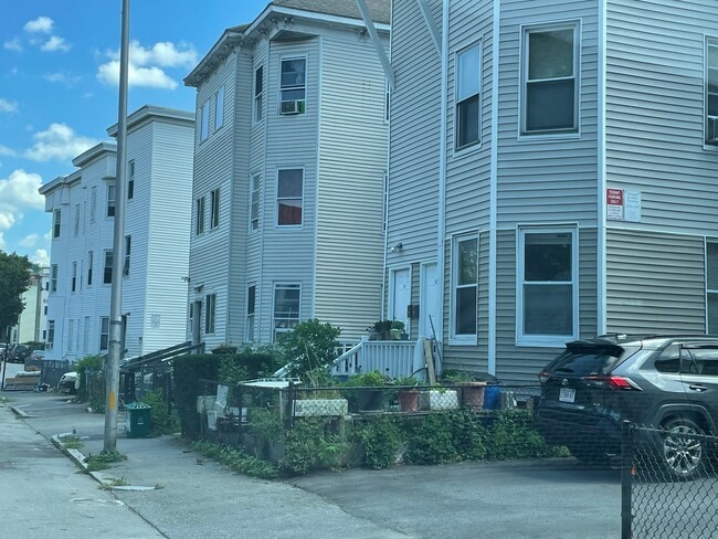 Building Photo - 9 Townsend St