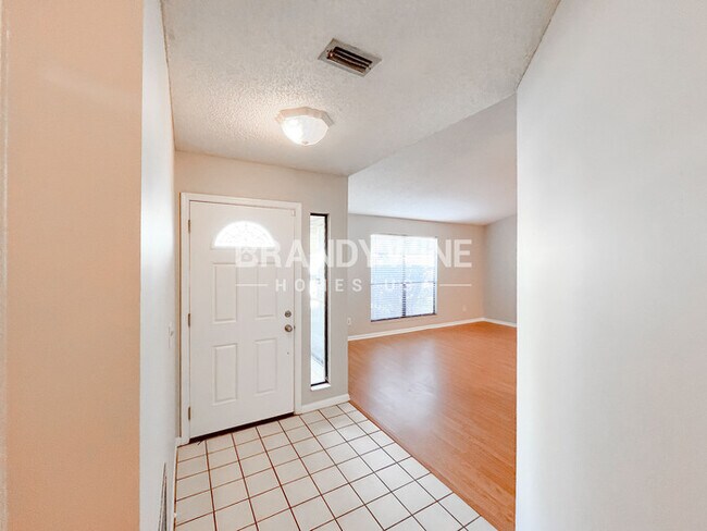 Foto del edificio - 14280 Falconhead Dr