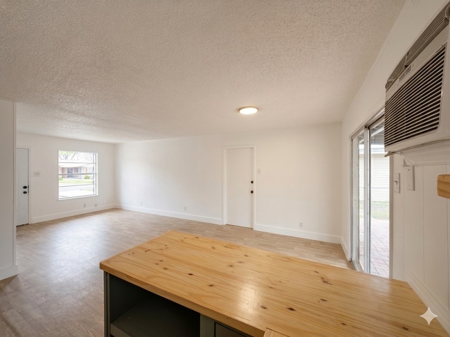 Photo - 4211 Tropical Dr House