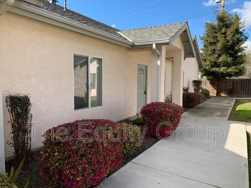 Foto principal - 1317 S Crowe St