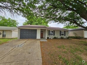 Building Photo - 523 Cumberland Dr