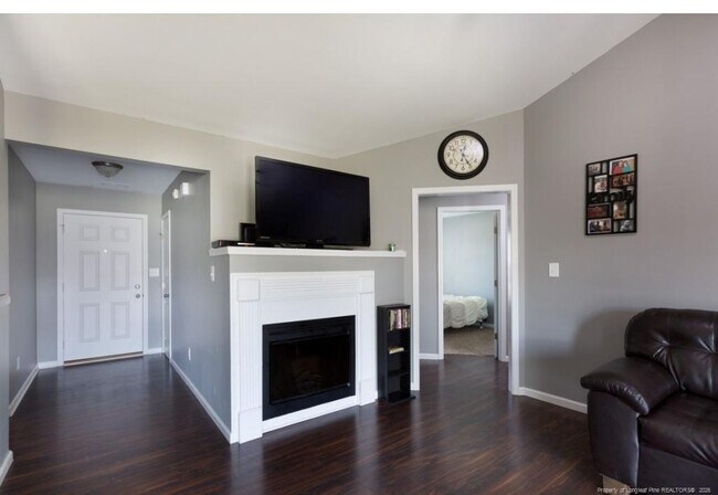 Foto del edificio - 476 Blackhawk Lane