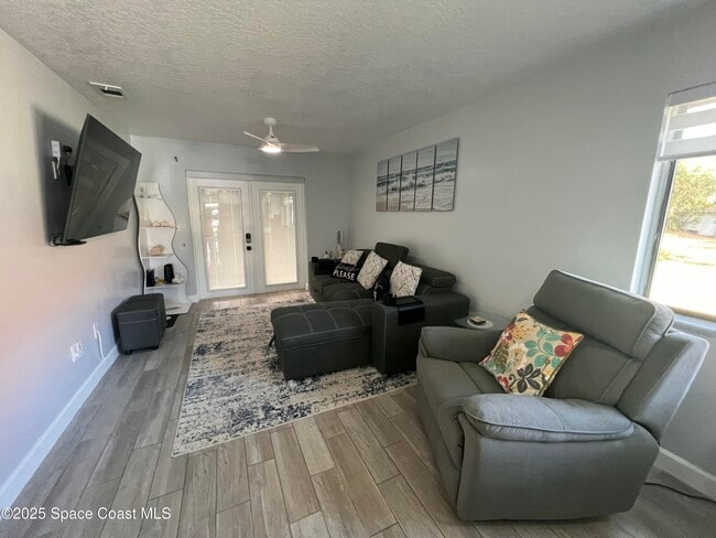 Foto del edificio - 3230 Sand Dunes Ct