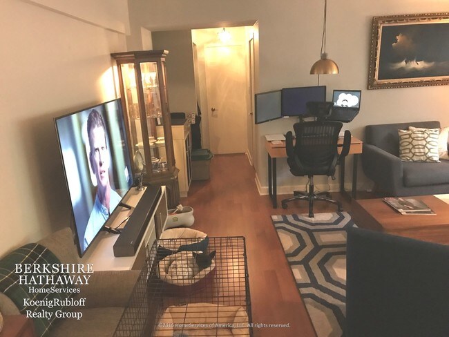 Foto del edificio - 4980 N Marine Dr