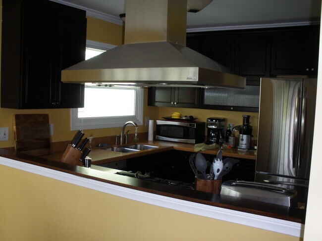 Foto del edificio - 1334 E 1st St