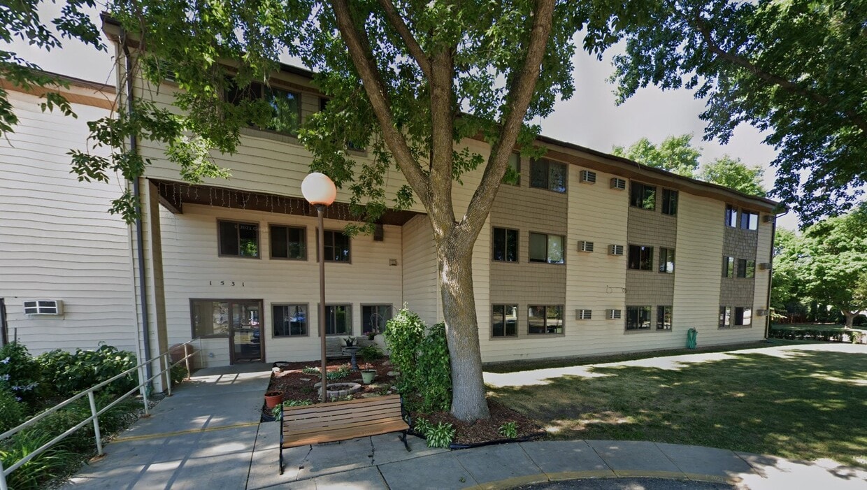 Building Photo - 1531 6th Pl SE