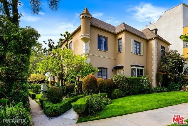 Foto principal - 2 br, 1 bath House - 2051 N Beachwood Dr