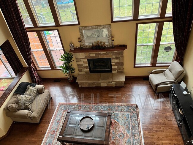 Foto del edificio - 2050 Rockland Dr