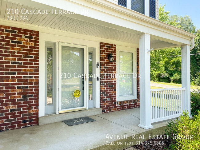 Building Photo - Just Listed! - 210 Cascade Terrace Dr