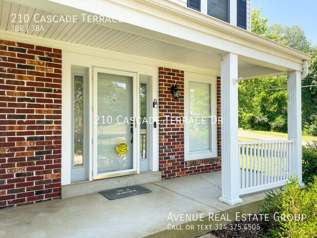 Foto del edificio - Just Listed! - 210 Cascade Terrace Dr