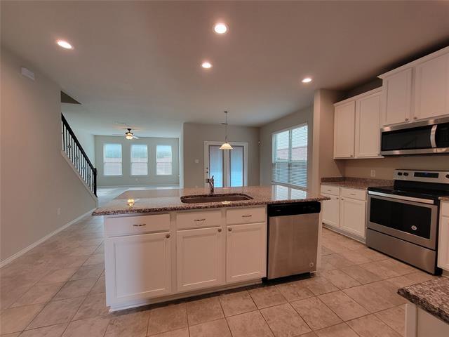 Foto del edificio - 4725 Redbud Dr