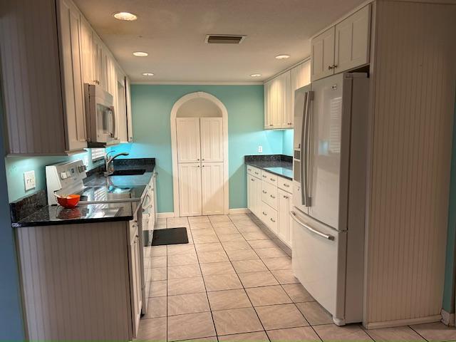 Building Photo - 38651 Tarr Dr