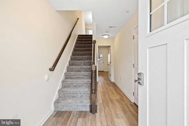 Foto del edificio - 247 Stratford Dr