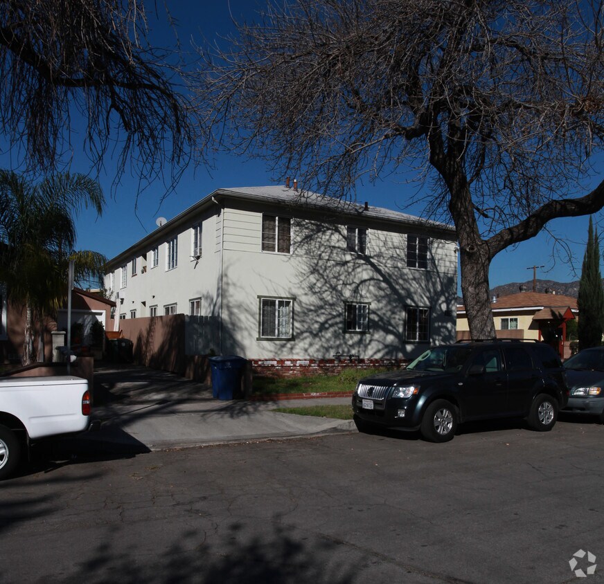 Primary Photo - 177 W Ash Ave