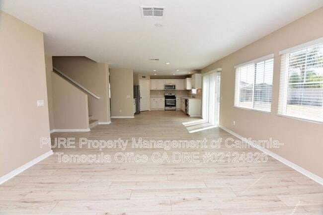 Building Photo - 687 Allepo Pine St