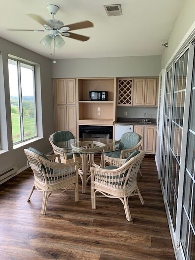 Building Photo - Live Your Best Life at the Grand Legacy!