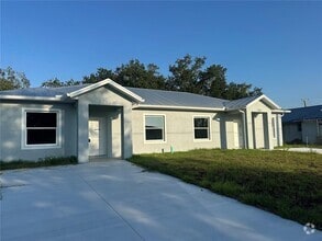Building Photo - 281 Sunflower St
