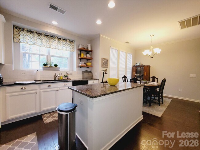 Foto del edificio - 101 Prairie View Ct