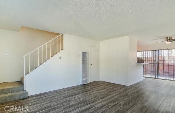 Building Photo - 1238 W 87th St