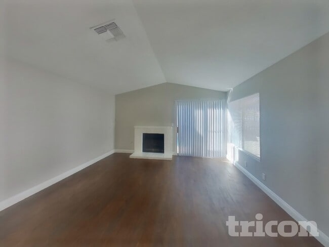 Building Photo - 7351 Girard Dr