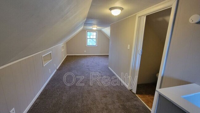 Building Photo - 811 Annabelle Dr