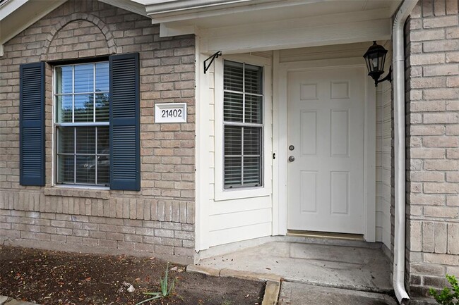Building Photo - 21402 Somerset Park Ln